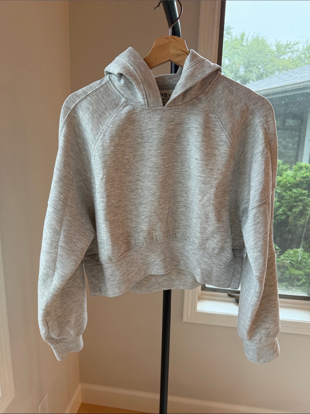 Cropped Light Gray Hoodie - Unbranded